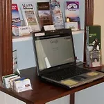 Brook Manor 4*