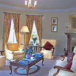 Brook Manor 트롤리