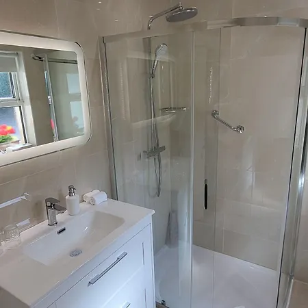 Brook Manor فندق مبيت وإفطار 4*