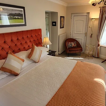 Brook Manor 4*