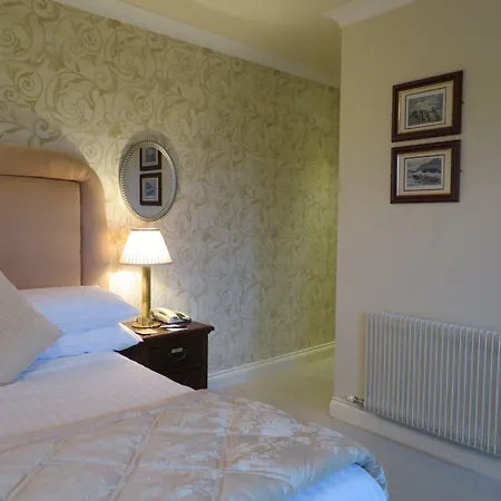 Brook Manor 4* ترالي