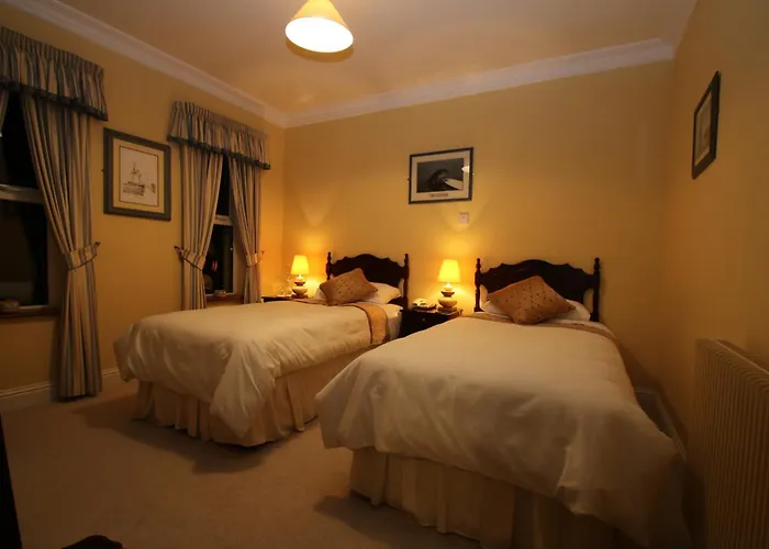 Brook Manor 4* トラリー