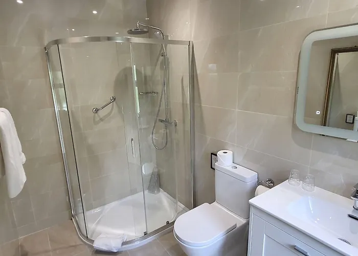 Brook Manor トラリー