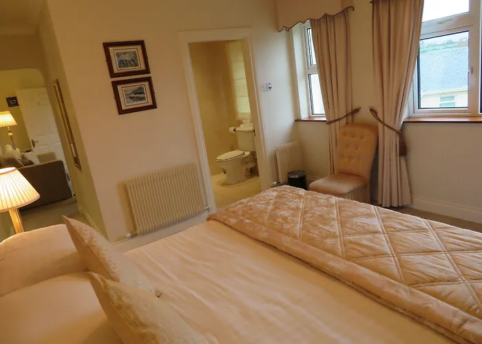 Brook Manor 4* トラリー