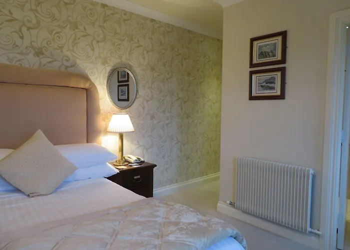 Brook Manor 4* トラリー