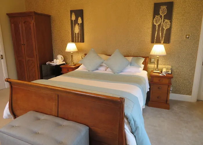 Brook Manor 4*