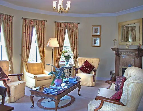 Brook Manor トラリー